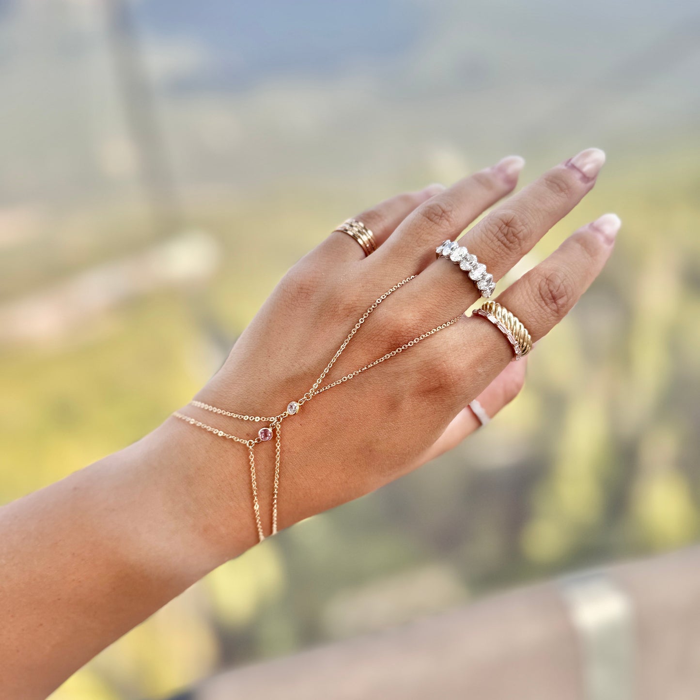 Handchain in gold-filled