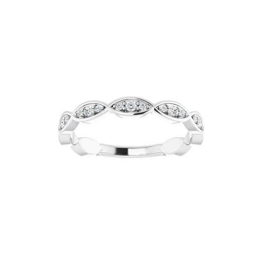Marquise Illusion Ring in white gold, front view